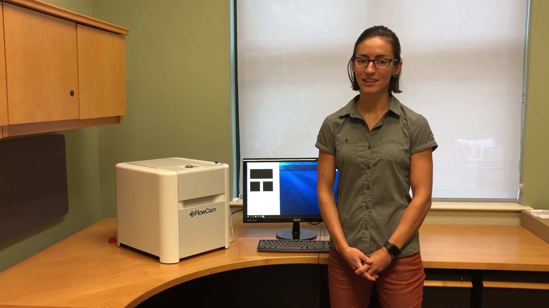 Video screen capture of scientist about to demonstrate FlowCam Cyano